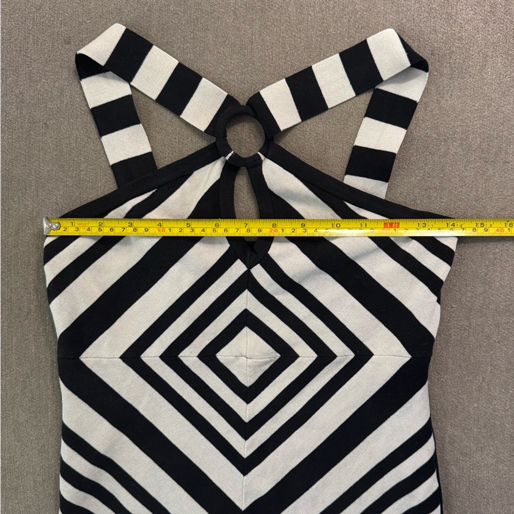 Bebe Black and White Cross Front Keyhole Top - Picture 5 of 6